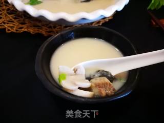 Milky White Crucian Fish Soup recipe