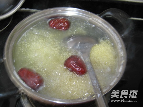 Millet, Pumpkin and Red Dates Porridge recipe