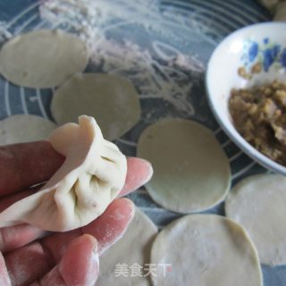 Fried Peanut and Bean Paste Dumplings recipe