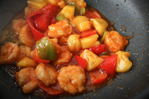 Shrimp with Pineapple to Tease The Taste Buds recipe