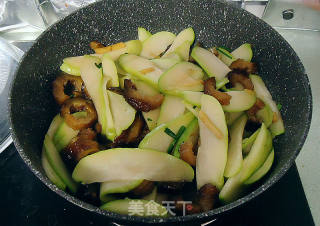 Sea Cucumber Fried Gassho Melon recipe