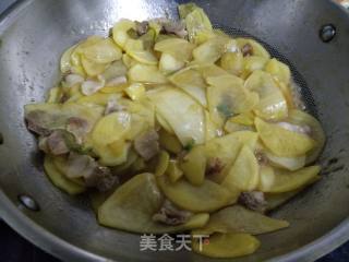 Fried Pork with Potato Chips recipe