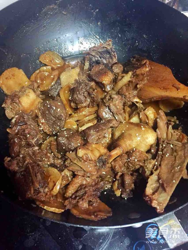 Big Goose Stewed with Dried Potatoes recipe