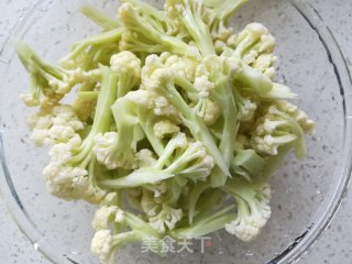 Stir-fried Cauliflower with Bacon recipe