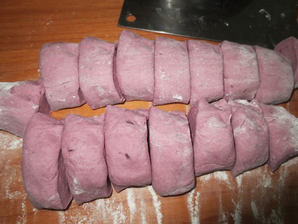 Purple Sweet Potato Meat Bun recipe