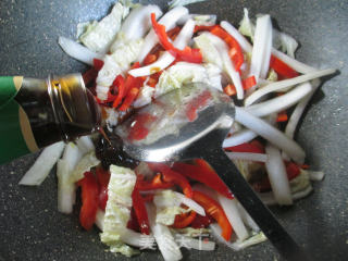 Stir-fried Chinese Cabbage with Red Pepper recipe