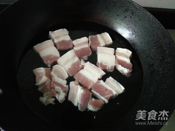 Braised Pork with Seaweed Stew recipe
