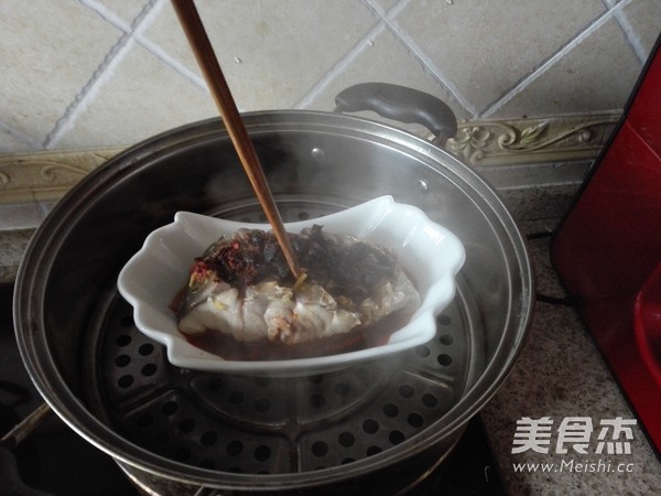 Laoganma Steamed Fish with Tempeh recipe