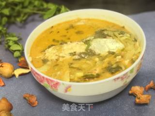 Sauerkraut and Grass Fish Head Soup recipe