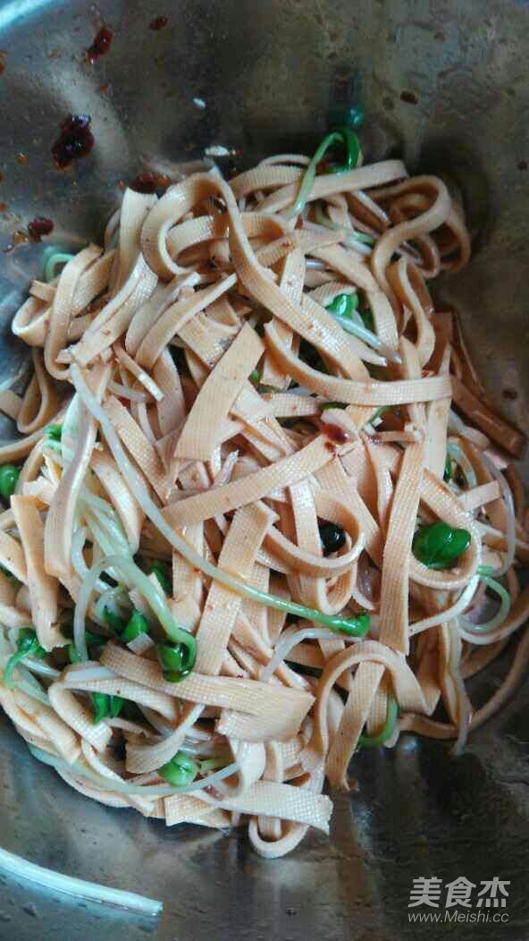 Black Bean Sprouts Mixed with Tofu Shreds recipe