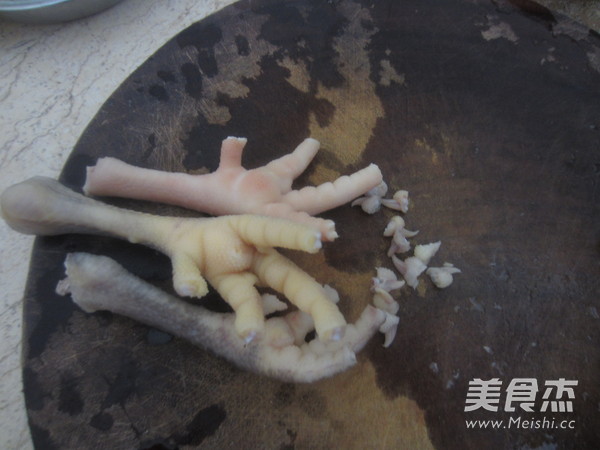 Medicated Chicken Feet Soup recipe