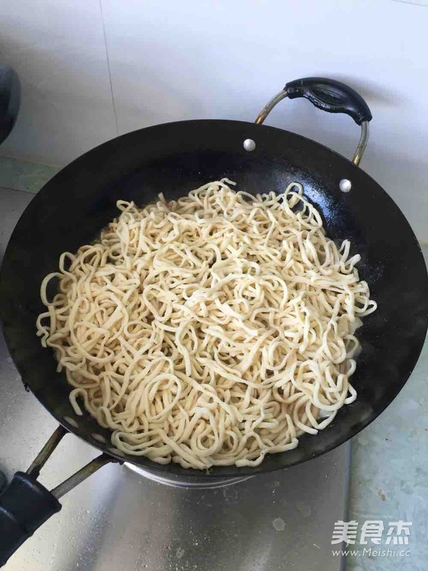 Braised Noodles with Beans and Cabbage recipe