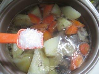 Carrot Potato Meat Bone Soup recipe