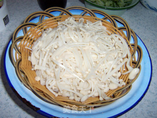 Shredded Chicken Enoki Mushroom recipe