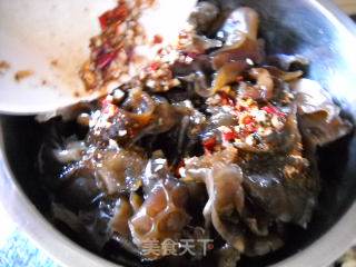 Spicy Fragrant Black Fungus recipe