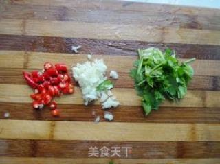 Lettuce Mixed with Fungus recipe