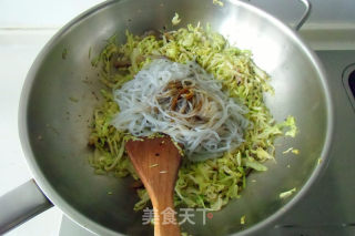 Stir-fried Vermicelli with Bacon and Cabbage recipe