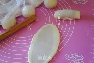 Heart-shaped Meringue Moon Cakes recipe