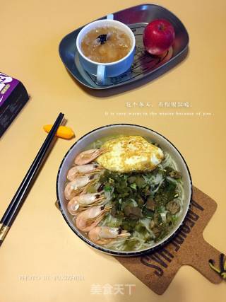 Beef Noodles with Seafood and Sauerkraut recipe