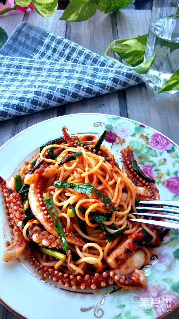 Stir-fried Squid with Garlic Spicy Sauce recipe