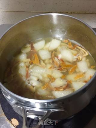 Nourishing Lung, Nourishing Lung and Anti-haze Pear Soup recipe