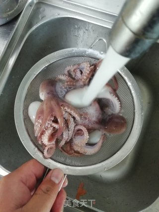 Stir-fried Octopus with Black Pepper Sauce recipe