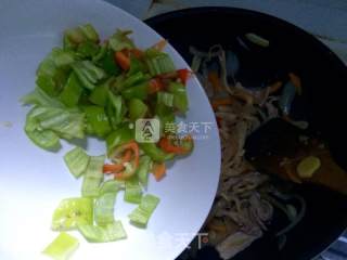 Stir-fried Pork with Onion and Mushroom recipe