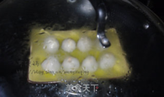 Lychee Shrimp Balls-fruits Can Also be Served on The Table recipe