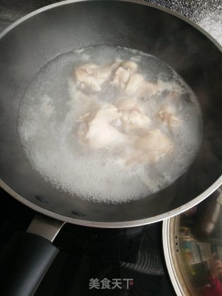 Braised Chicken Wings Root Potatoes recipe