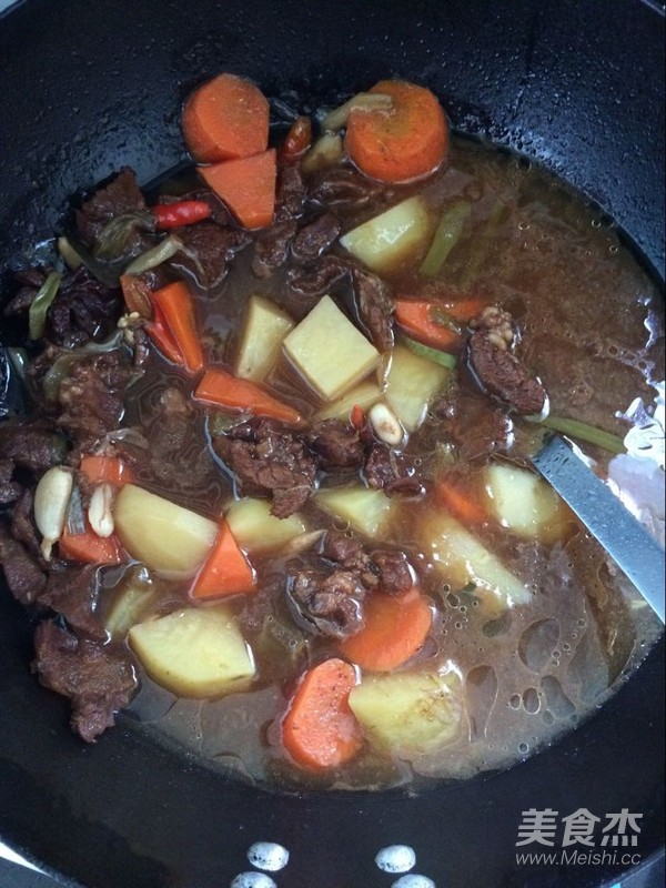 Beef Stew with Carrots and Potatoes recipe