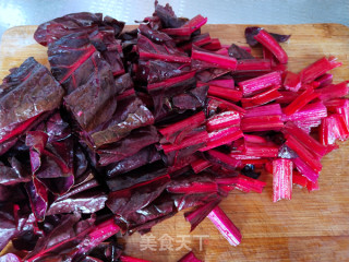 Stir-fried Red Stalk Beets recipe