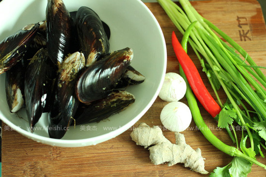 Garlic Mussel King recipe