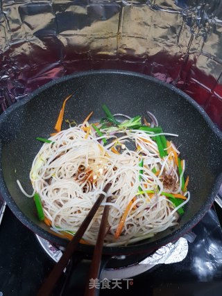 Three Shreds Fried Pearl Rice Noodles recipe