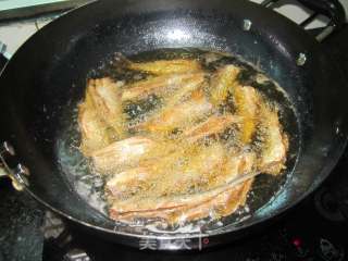 Fried Small River Fish recipe