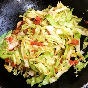 Stir-fried Cabbage with Tomatoes recipe