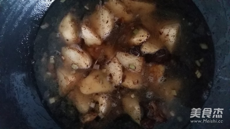 Sauerkraut with Marinated Pork in Iron Pot recipe