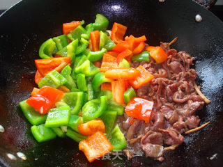 Stir-fried Beef with Bell Pepper recipe