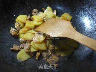 Stir-fried Potatoes with Chicken Gizzards recipe