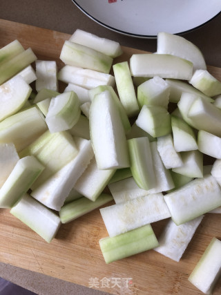 White Shell and Zucchini Soup recipe