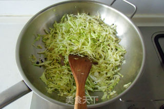 Stir-fried Vermicelli with Bacon and Cabbage recipe