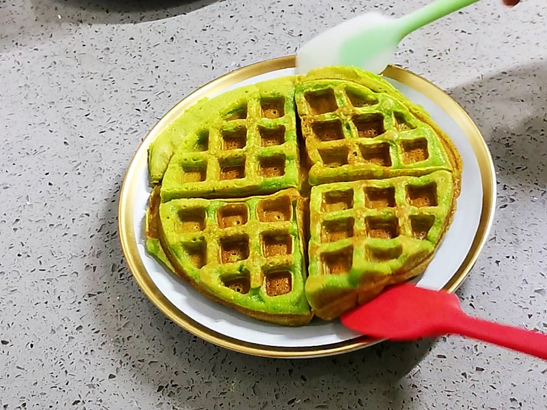 A High-quality Look that Can be Made in 3 Minutes: Pandan Waffles recipe