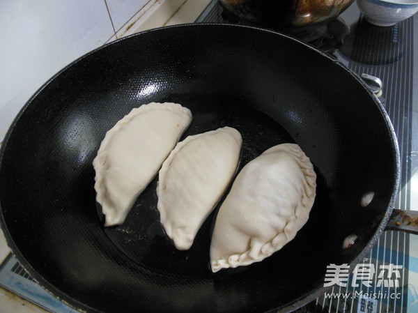 Pork and Sauerkraut Dumplings Taste Enough Like this recipe