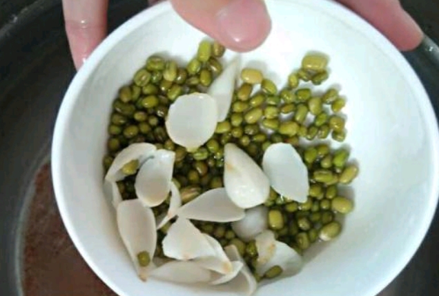 Mung Bean Lily Congee recipe