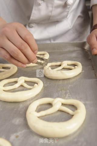 German Lye Bread recipe