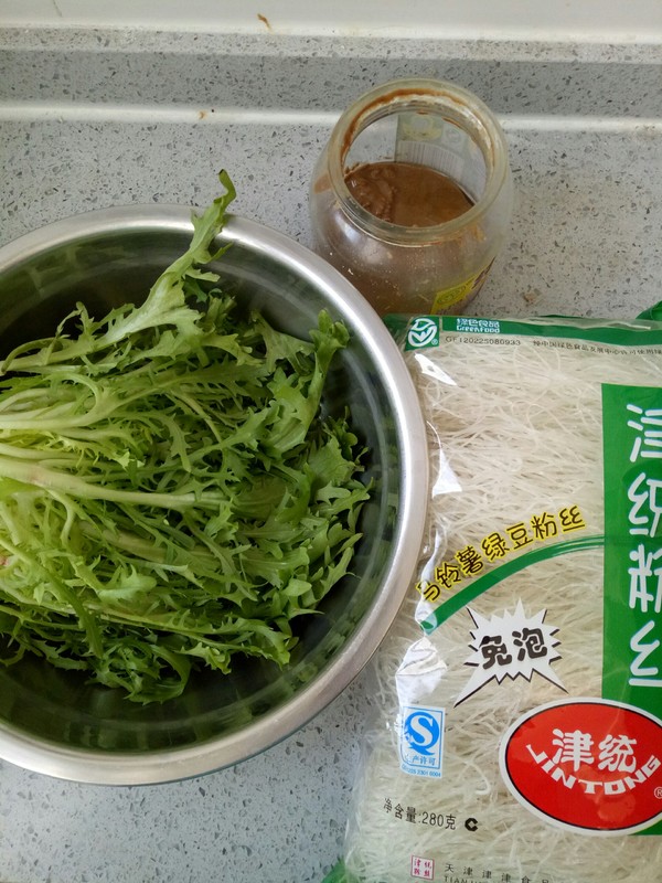 Mixed Vermicelli with Sesame Sauce and Bitter Chrysanthemum recipe