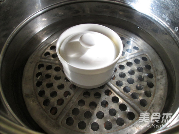 Cranberry Milk Stewed Egg recipe