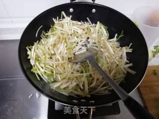 Stir-fried Cress with Shredded Pork recipe