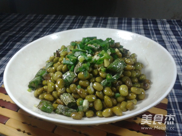 Stir-fried Beans with Green Peppers recipe