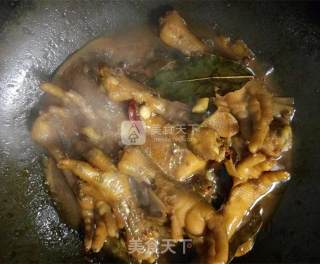 Delicious and Beautiful Braised Chicken Feet recipe