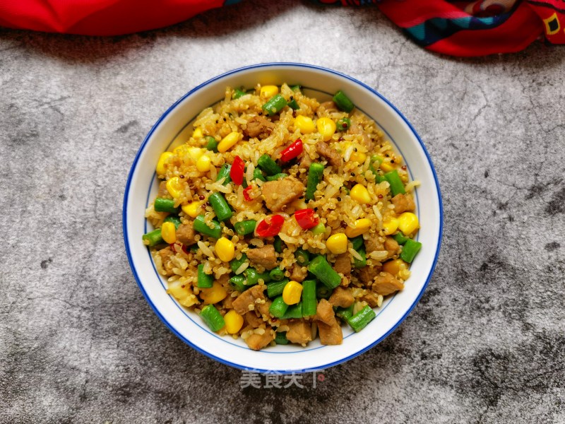 Stir-fried Quinoa Rice with Beef and Cowpea